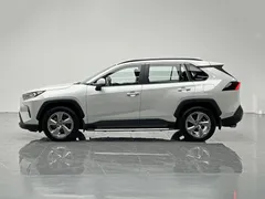 2021 Toyota RAV4 2.0L CVT 2WD Fashion, белый — фото 4