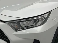 2021 Toyota RAV4 2.0L CVT 2WD Fashion, белый — фото 18