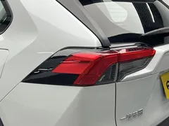 2021 Toyota RAV4 2.0L CVT 2WD Fashion, белый — фото 19