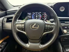 2021 Lexus ES 200 Excellence — фото 5