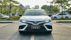 2023 Toyota Camry 2.0S Knight, белый — фото 2