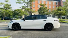 2023 Toyota Camry 2.0S Knight, белый — фото 4