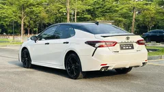 2023 Toyota Camry 2.0S Knight, белый — фото 7