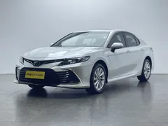 2022 Toyota Camry 2.0G Luxury, белый — фото 1