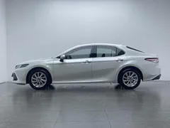 2022 Toyota Camry 2.0G Luxury, белый — фото 4