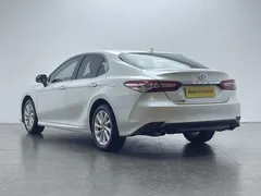 2022 Toyota Camry 2.0G Luxury, белый — фото 5