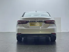 2022 Toyota Camry 2.0G Luxury, белый — фото 6