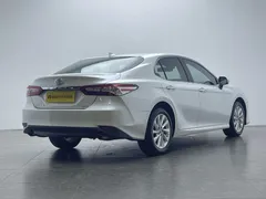 2022 Toyota Camry 2.0G Luxury, белый — фото 7