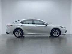 2022 Toyota Camry 2.0G Luxury, белый — фото 8