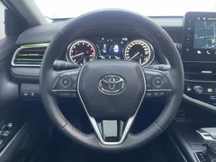 2022 Toyota Camry 2.0G Luxury, белый — фото 11