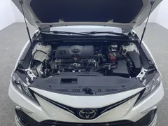 2022 Toyota Camry 2.0G Luxury, белый — фото 17