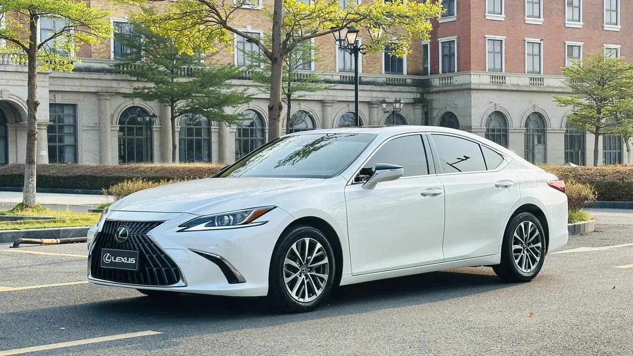 2021 Lexus ES 200 Excellence