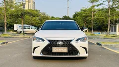 2021 Lexus ES 200 Excellence, белый — фото 2