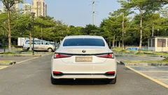 2021 Lexus ES 200 Excellence, белый — фото 6