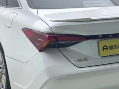 2021 Toyota Avalon 2.5L Luxury, белый — фото 19