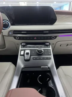 2023 Hyundai Palisade 3.5L AT 4WD Calligraphy 6-seat, белый — фото 11