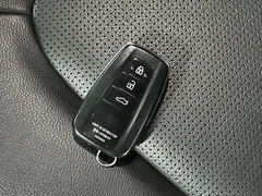 2023 Toyota Camry 2.0G Luxury, чёрный — фото 18