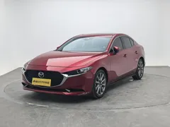 2022 Mazda Mazda3 2.0L AT, красный — фото 1