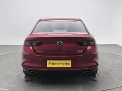 2022 Mazda Mazda3 2.0L AT, красный — фото 6