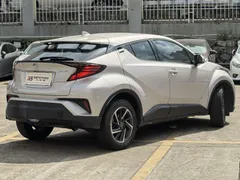 2023 Toyota C-HR 2.0L Luxury — фото 5