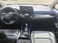 2023 Toyota C-HR 2.0L Luxury — фото 8