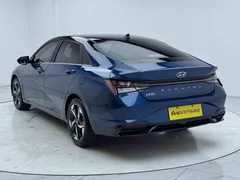 2022 Hyundai Elantra 1.5L CVT LUX Premium — фото 5