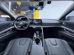 2022 Hyundai Elantra 1.5L CVT LUX Premium — фото 9