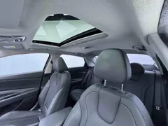 2022 Hyundai Elantra 1.5L CVT LUX Premium — фото 14