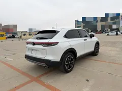 2023 Honda Vezel 1.5L CVT Tech, белый — фото 13