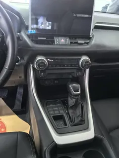 2021 Toyota Wildlander 2.0L 4WD Luxury, белый — фото 9