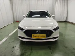 2022 Mazda Mazda3 2.0L AT, белый — фото 2