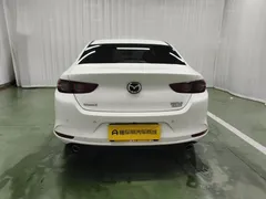 2022 Mazda Mazda3 2.0L AT, белый — фото 6