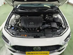 2022 Mazda Mazda3 2.0L AT, белый — фото 17