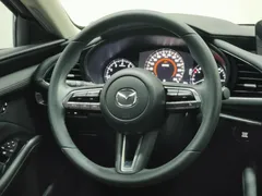 2021 Mazda Mazda3 2.0L AT, красный — фото 11