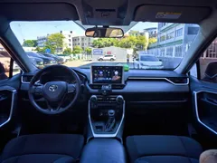 2022 Toyota Wildlander 2.0L 2WD Leading, белый — фото 6