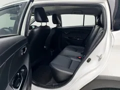 2022 Toyota Yaris L Zhixuan X 1.5L CVT Luxury Plus, белый — фото 13