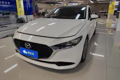 2021 Mazda Mazda3 2.0L AT, белый — фото 1