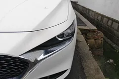 2021 Mazda Mazda3 2.0L AT, белый — фото 2