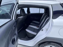2022 Toyota Yaris L Zhixuan X 1.5L CVT Leading Plus, белый — фото 13