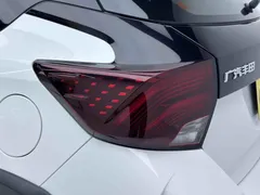 2022 Toyota Yaris L Zhixuan X 1.5L CVT Leading Plus, белый — фото 20