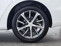 2023 Geely Emgrand 4th Gen 1.5L CVT Premium Champion, белый — фото 16