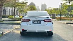 2021 Toyota Camry 2.5S Fashion, белый — фото 6