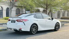 2021 Toyota Camry 2.5S Fashion, белый — фото 7