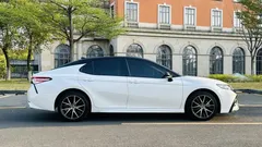 2021 Toyota Camry 2.5S Fashion, белый — фото 8