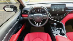 2021 Toyota Camry 2.5S Fashion, белый — фото 10