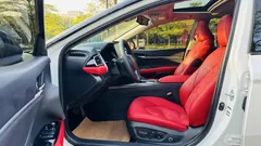 2021 Toyota Camry 2.5S Fashion, белый — фото 11