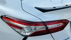 2021 Toyota Camry 2.5S Fashion, белый — фото 19