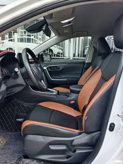 2023 Toyota RAV4 2.0L CVT 2WD, белый — фото 6