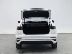 2022 Geely Emgrand 4th Gen 1.5L CVT Premium, белый — фото 15
