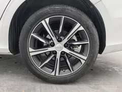 2022 Geely Emgrand 4th Gen 1.5L CVT Premium, белый — фото 16